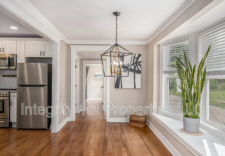 4419 State Line Rd — Photo 8