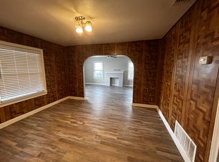 112 Club Dr, San Antonio, TX 78201