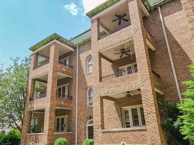 The Gilmore Apartments — Photo 51