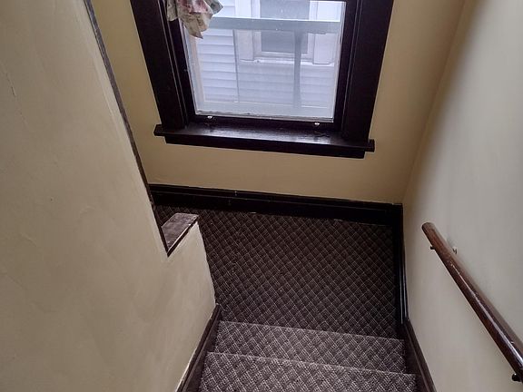 5th image of 519 Ontario St APT 2