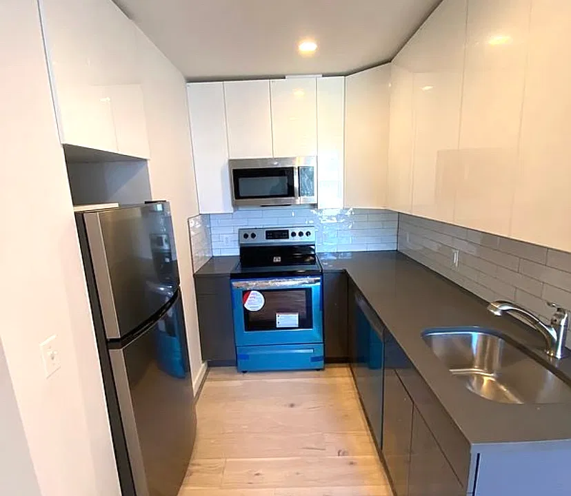 31-25 Newtown Ave #6D