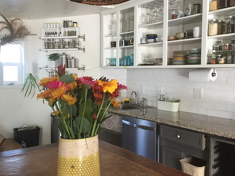 Garden chef's dream kitchen!