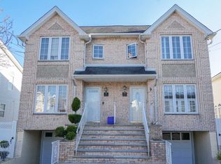 36 Mandy Ct, Staten Island, NY 10309