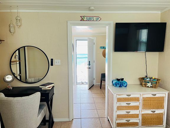 5th image of 10824 71st Ave Unit B