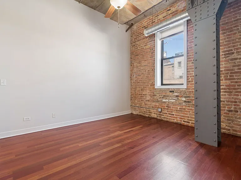 1050 W Hubbard St #1E — Photo 6