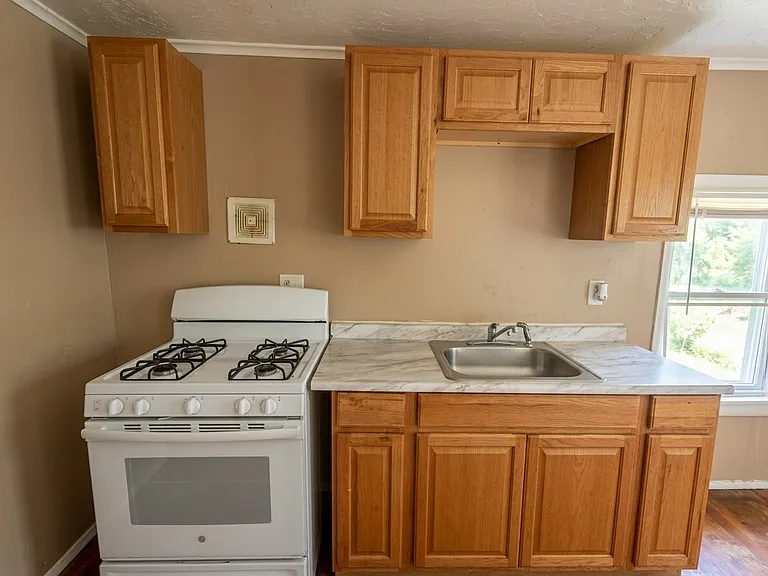 9430 Bristol Ave — Photo 6