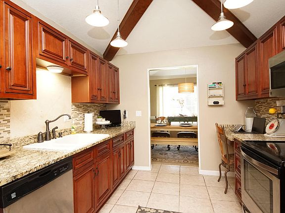 4th image of 549 E Timberlake Dr