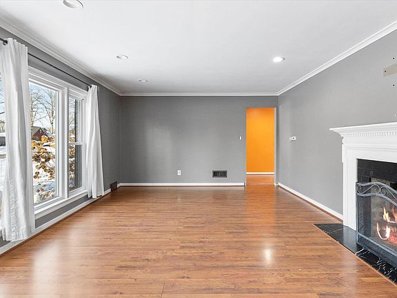 5th image of 3708 Kirkwood Dr