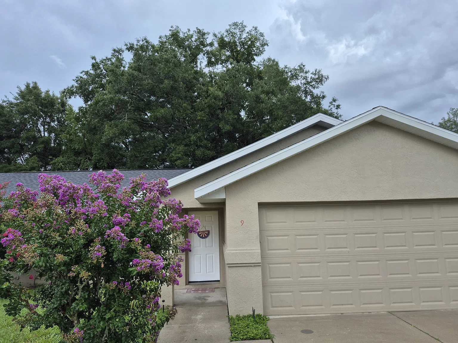 3 bed, 1026 sqft, $1,600 — Photo 2
