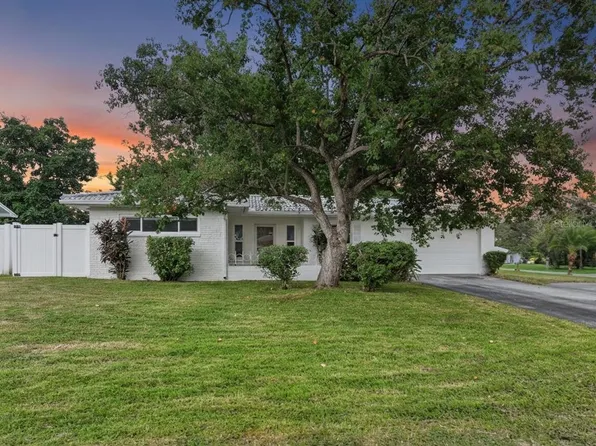 1431 Douglas Dr, Clearwater, FL 33756