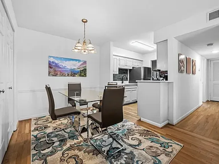 2905 Burch Ave #103 — Photo 7