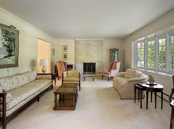 2nd image of 1505 Basswood Cir