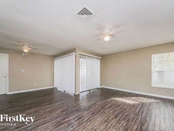 3rd image of 447 Ball Ct