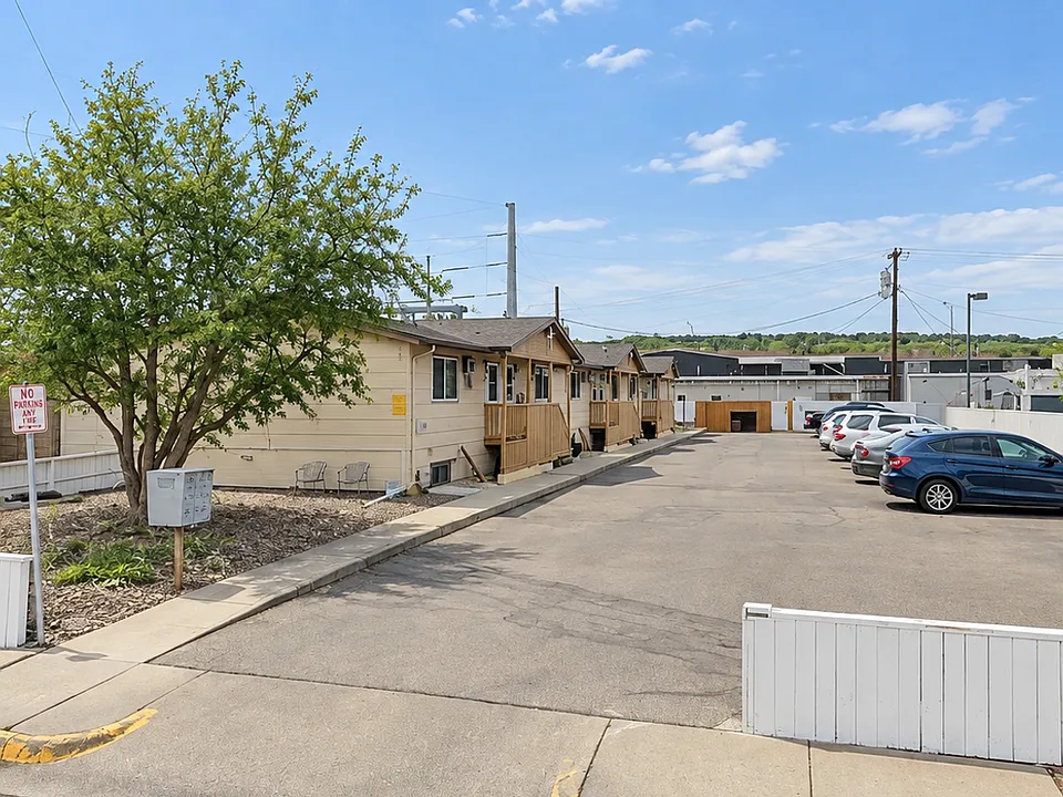 2339 Alderson Ave