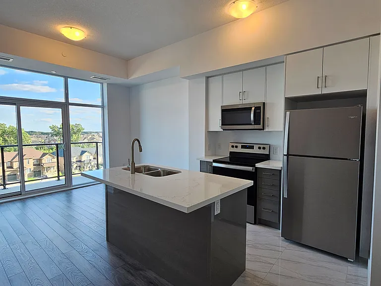 460 Dundas St E #512 — Photo 2