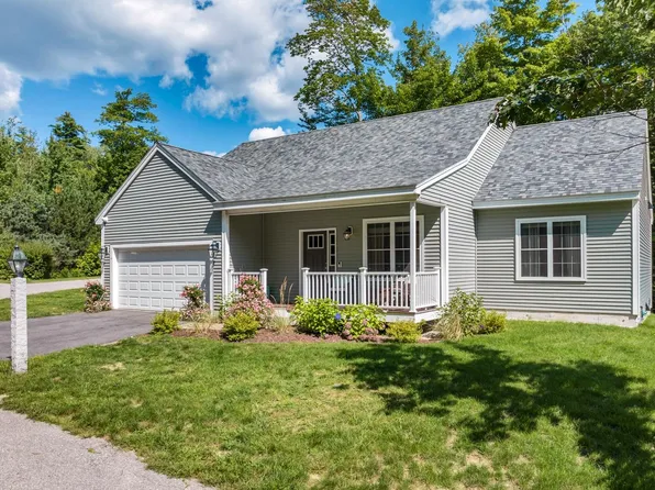 4 Cedar Drive, Wolfeboro, NH 03894