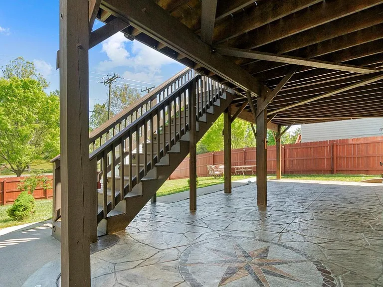 80 Sanctuary Ln — Photo 22