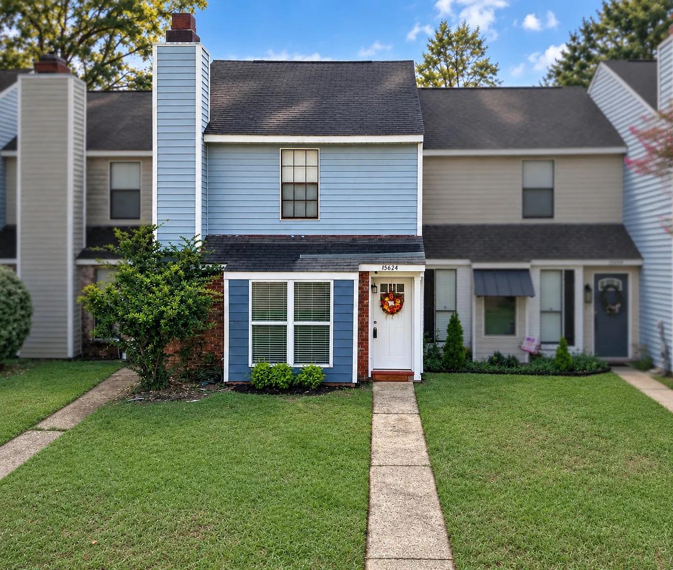 2 bed, 1.5 bath, 1257 sqft, $1,400 — Photo 1