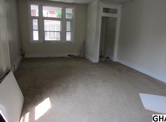 4th image of 29 N 18th St