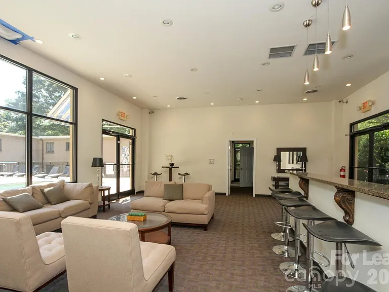 239 N Dotger Ave — Photo 11