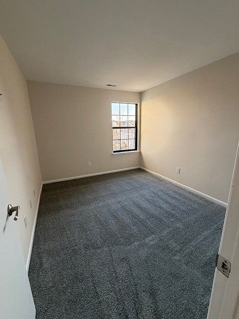 1st image of 430 London Ct #430