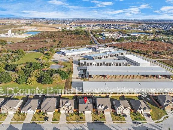 3rd image of 5443 Tourmaline Way