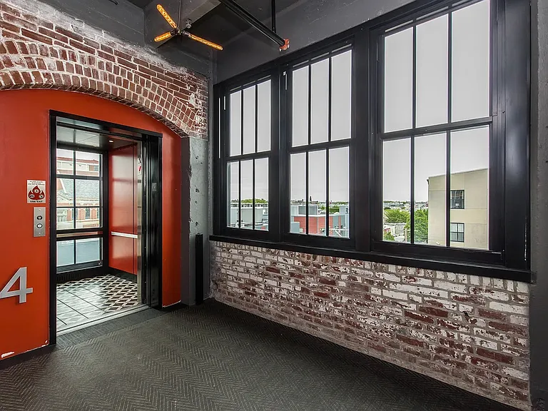 Reach Lofts — Photo 14