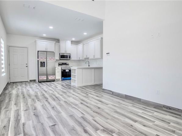 903 Hidden Hills St, Mission, TX 78572