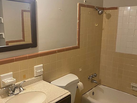 2nd image of 1004 Fleming Ave