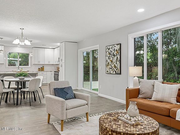 4th image of 8151 LADOGA Avenue