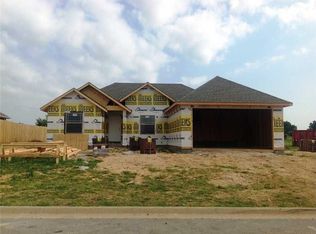 810 Sand St, Cave Springs, AR 72718