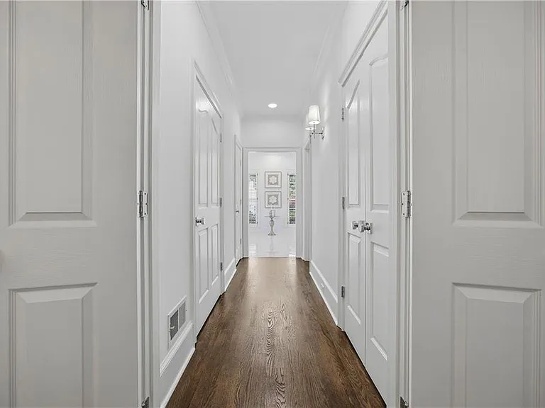 6410 Westchester Pl — Photo 16