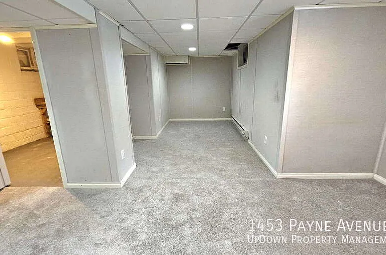 1453 Payne Ave — Photo 12
