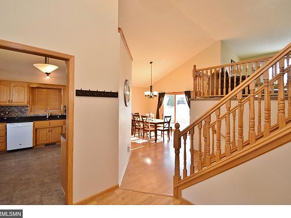 3rd image of 1670 126th Ave NE