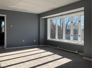 30 Forest Ave, Middletown, RI 02842