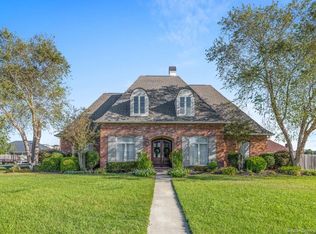 1690 Swan Dr, Lake Charles, LA 70605