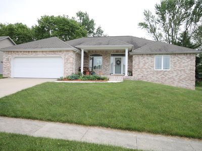 3701 Valley Dr, Columbus, IN, 47203