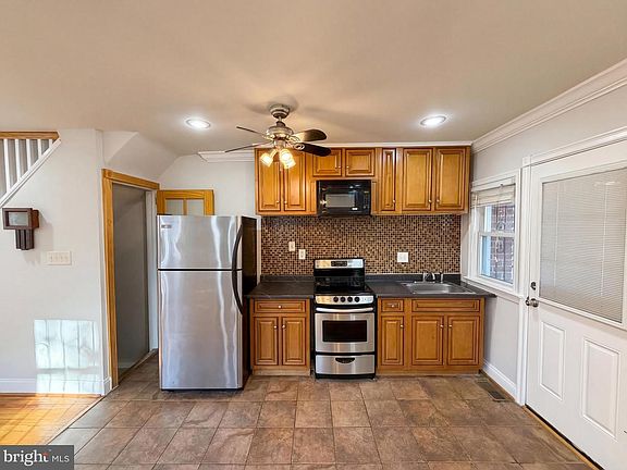 2nd image of 701 Atlantic St SE