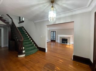 2555 Edgehill Rd, Cleveland Heights, OH 44106