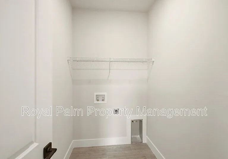 3750 NE 13th Ave — Photo 29