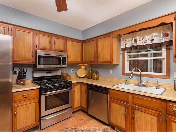 5th image of 2535 Saint Johns Ct