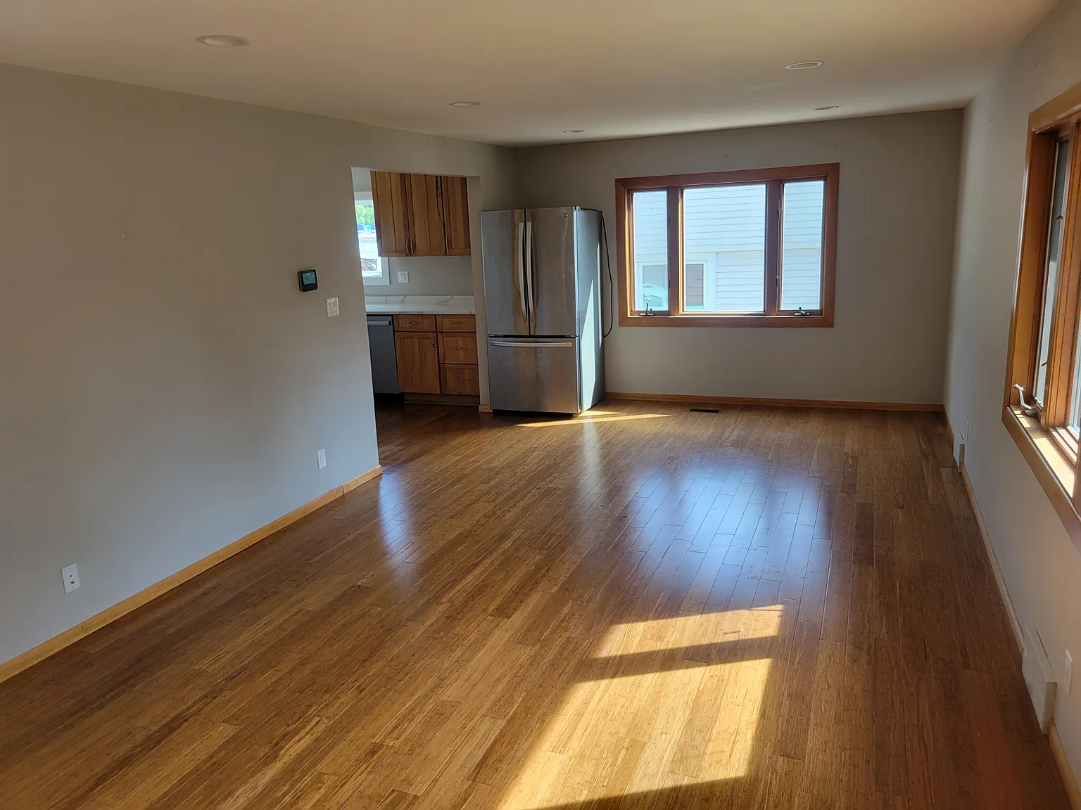 3 bed, 1440 sqft, $2,050 — Photo 2