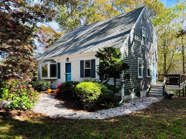1 Vermeer Court, Osterville, MA 02655