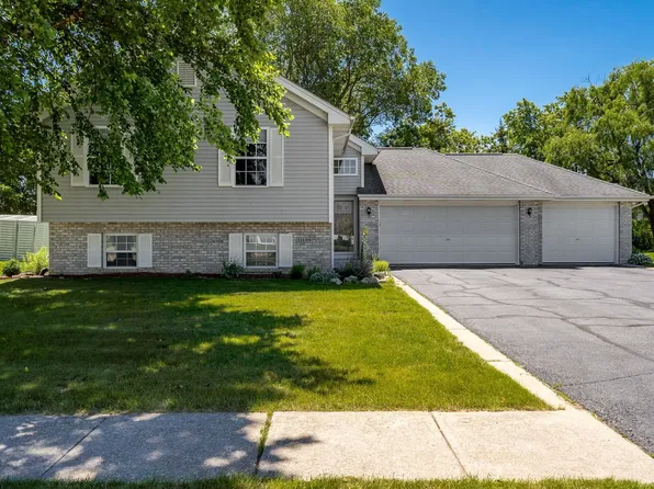 11129 Downing Ln, Roscoe, IL 61073