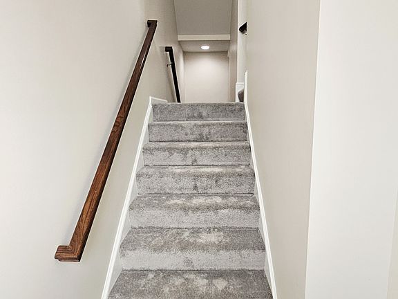 5th image of 23031 Mountain Laurel Ln
