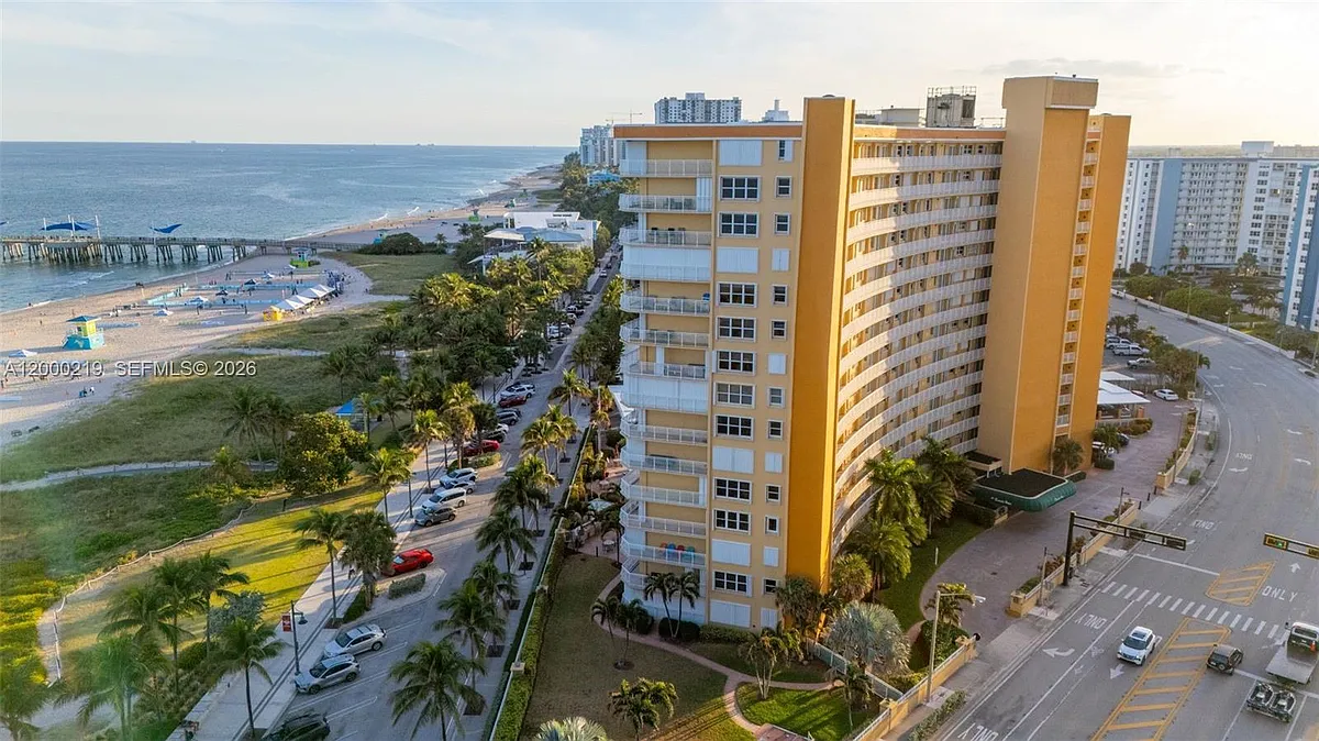 Building Photo - 328 N Ocean Blvd #707