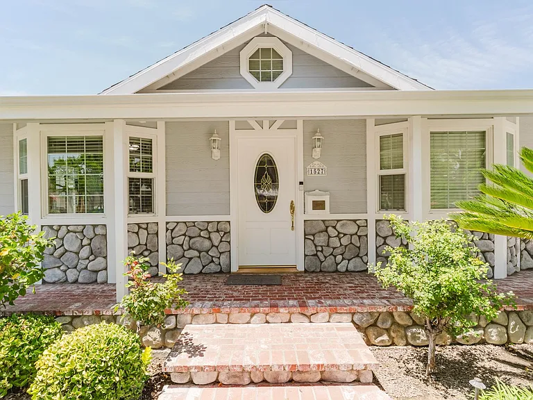 1527 N Valley St — Photo 35