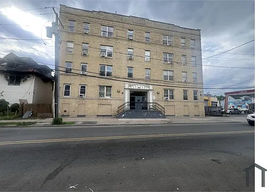 9-15 Fabyan Pl #3C — Photo 7