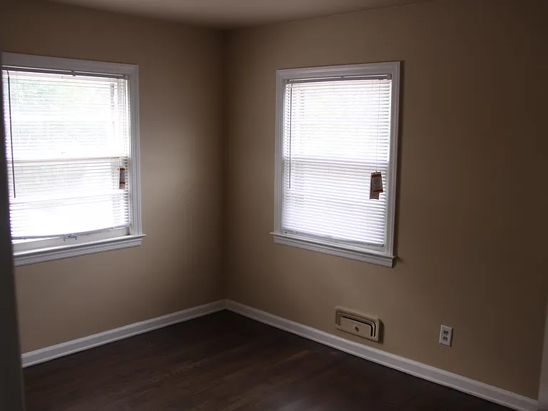 1519 Giddings Ave SE — Photo 10
