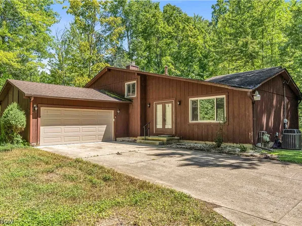 27371 Bagley Rd, Olmsted Township, OH 44138
